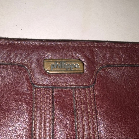 Vintage Phillippe Burgundy Leather Zip Top Wristlet Clutch Handbag Purse - Picture 4 of 9